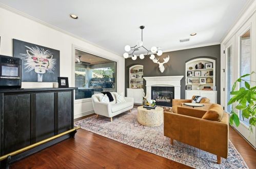 4332 Canoas Dr, Austin TX 78730-1407 exterior