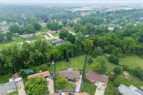 1387 Meadowlane Dr, Grand Rapids MI 49508-4655 exterior