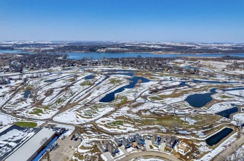 66 Cherokee Cir, Madison WI  53704-7818 exterior