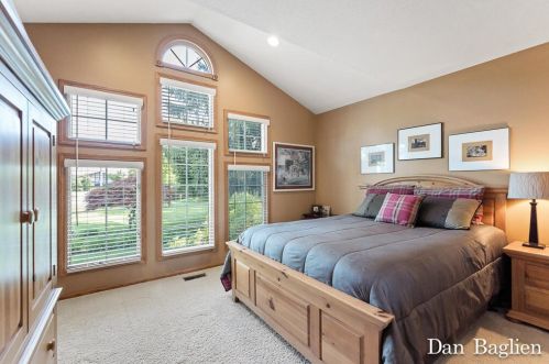 1069 Randall Rd, Meskegon MI 49441-4870 exterior