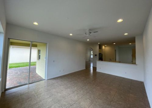 2213 Newport Is Blvd, Fort Pierce FL 34953-4378 exterior