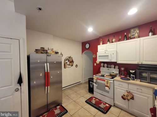 3535 8th St, Philadelphia PA 19140-4418 exterior