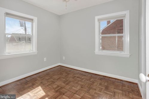 2022 21 St, Arlington VA 22201-3607 exterior