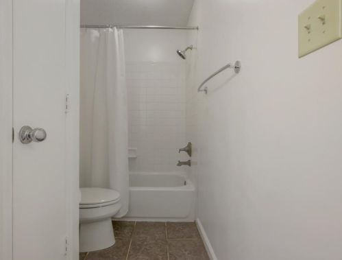 4108 Chastain Park Ct, Atlanta GA 30342-3255 exterior