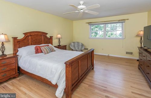 197 Brookstone Dr, Princeton NJ 08540-2403 exterior