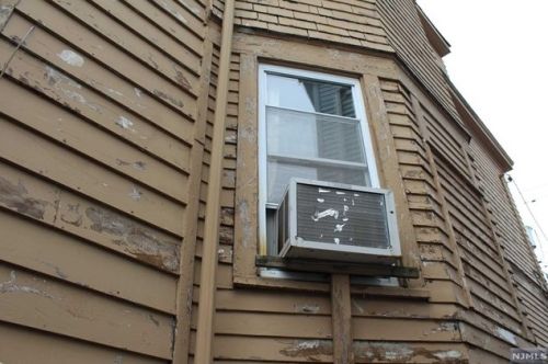 106 Rollinson St, Town Center NJ 07052-4601 exterior