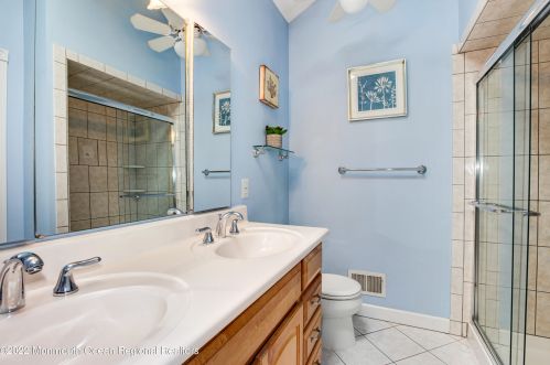 200 Kentucky Way, East Freehold NJ 07728-4656 exterior