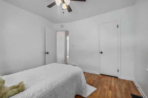 1022 Den Hertog St, Wyoming MI 49509-2822 exterior