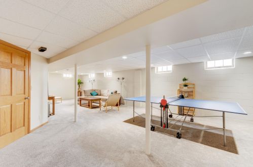 4708 Parkside Dr, Milwaukee WI 53225-4438 exterior