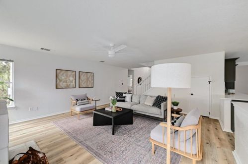 8029 Evadean Cir, Austin TX 78745-8004 exterior