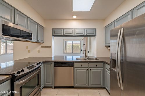 4801 Red Wolf Dr, Tucson AZ  85742-8825 exterior