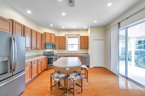 10246 Evergreen Hill Dr, Tampa FL 33647-2944 exterior