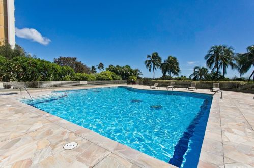 1330 Ala Moana Blvd, Honolulu HI  96814-4200 exterior