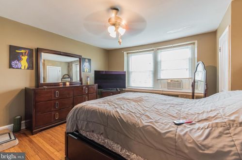 826 Knorr St, Philadelphia PA  19111-4826 exterior