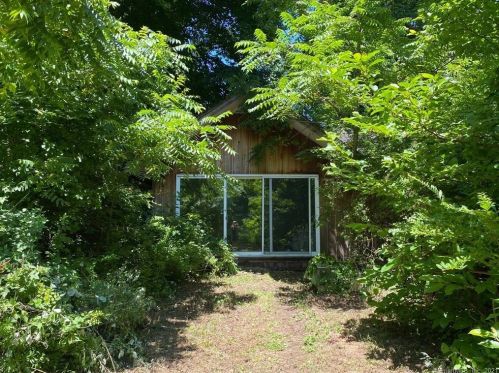 151 Salem Rd, Ridgefield CT 06877-3122 exterior