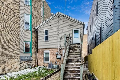 1633 Superior St, Chicago IL 60612-1110 exterior