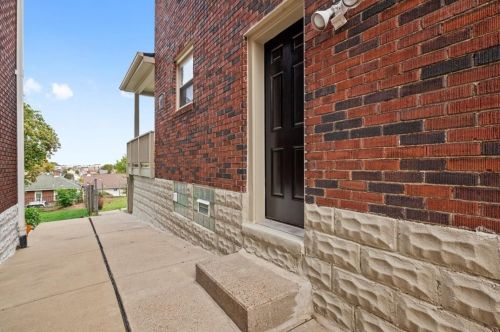 3262 Eastmont Ave, Pittsburgh PA exterior