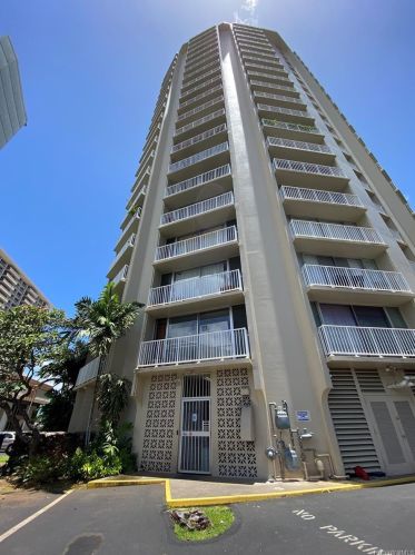 750 Amana St, Honolulu HI 96814-5025 exterior