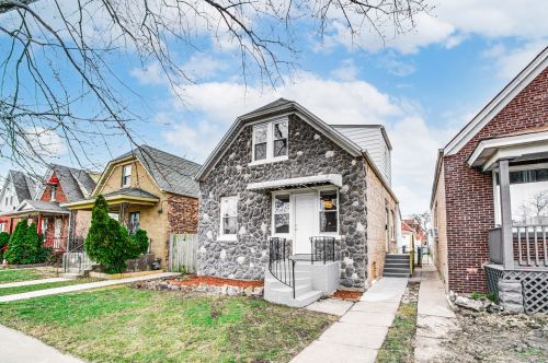 4943 Hirsch St, Chicago, IL 60651-1509