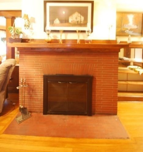 132 Riverdale St, West Springfield MA 01089-4642 exterior