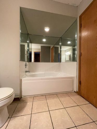 1433 Root St, Joliet IL 60403-0900 exterior