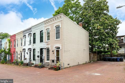 1 Gessford Ct, Washington, DC 20003-1407