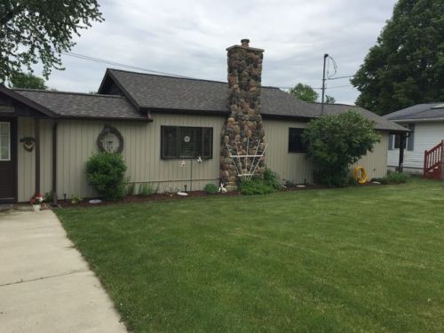 279 Lakeside Dr, Quincy MI  49082-8522 exterior