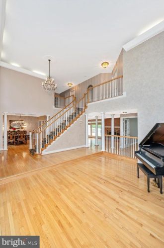 17531 Applewood Pl, Rockville MD 20855-1559 exterior