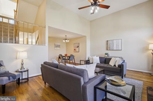 7027 Chesley Search Way, Alexandria VA 22315-4754 exterior