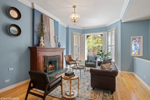 728 Barry Ave, Chicago, IL 60657-4507