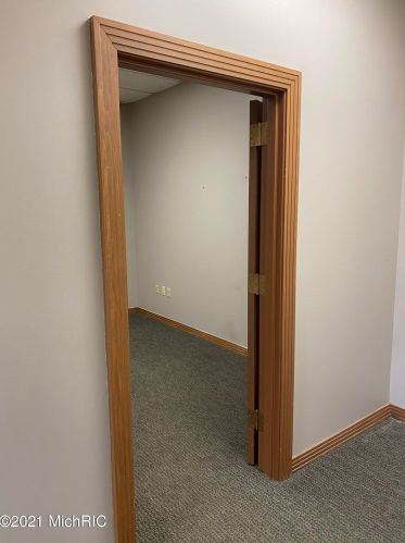 233 Fulton St, Grand Rapids MI 49503-2668 exterior