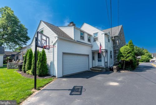 5 Lexington Ave, Pittsburgh PA 15215-3218 exterior