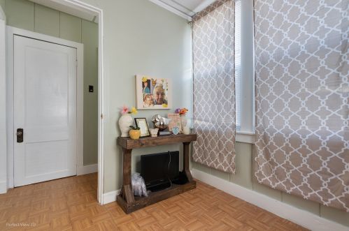 5622 22 Pl, Chicago IL 60608-4206 exterior