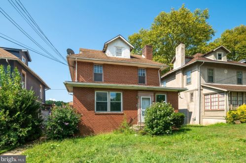 1308 Main St, Darby, PA 19023-1217