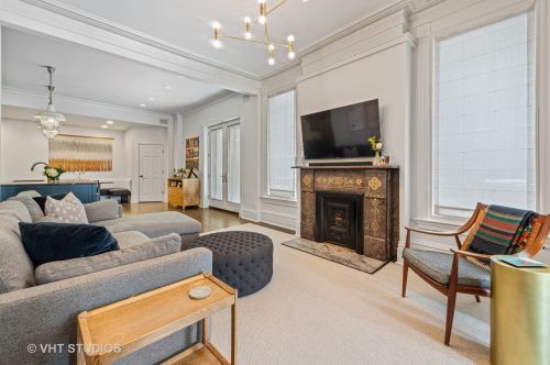 2044 Bissell St, Chicago IL 60614-4206 exterior