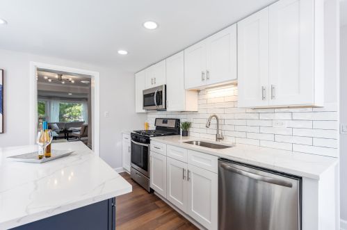 1801 Natchez Ave, Chicago IL 60707-4027 exterior