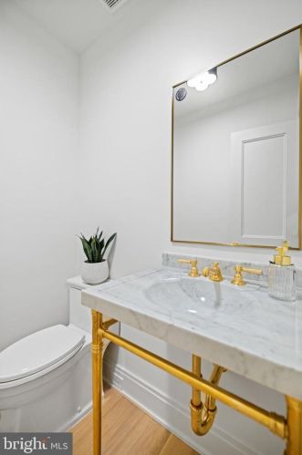 1667 Avon Pl, Washington DC 20007-2959 exterior