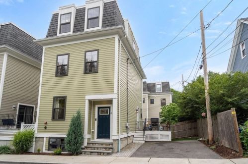 6 Temple St, Boston MA exterior