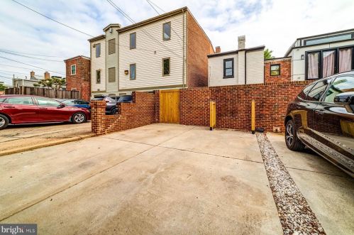 1011 Duke St, Alexandria VA 22314-3402 exterior