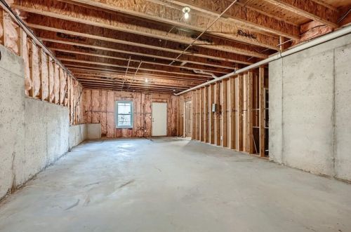 5006 Bright Hampton Dr, Atlanta GA 30339-1956 exterior