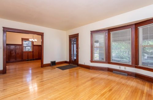 2044 59, Milwaukee WI 53210-1505 exterior