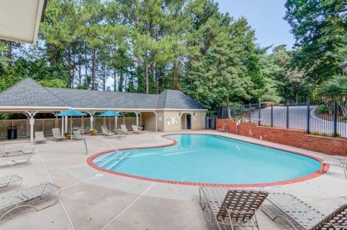 602 Bainbridge Dr, Atlanta GA 30327-4267 exterior