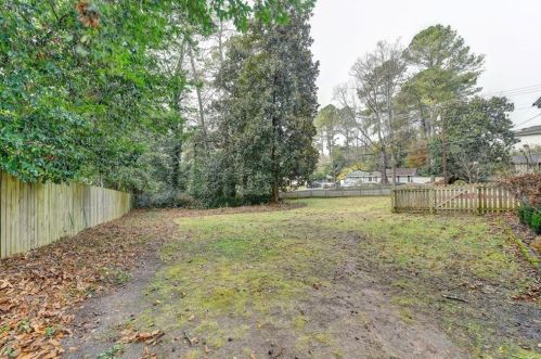 1631 Dresden Dr, Atlanta GA 30319-3633 exterior