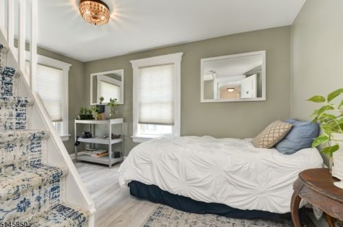 18 Hamilton St, Bloomingdale NJ 07403-1731 exterior