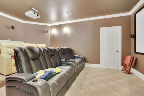 8069 Kenstone Ct, Atlanta GA 30350-4160 exterior