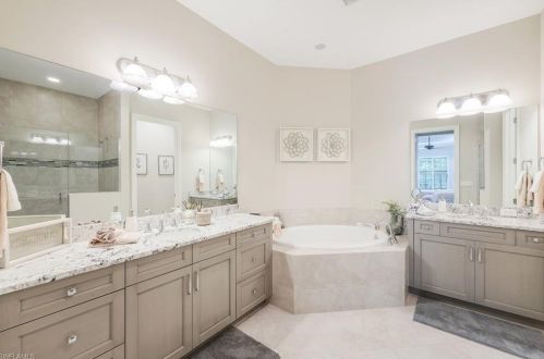 6644 Roma Way, Naples FL 34113-1722 exterior