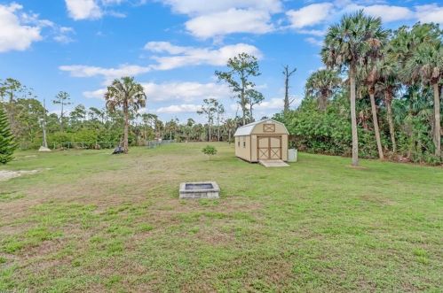 280 2 St, Naples FL 34117-9376 exterior