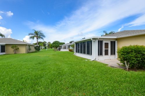 5675 Travelers Way, Fort Pierce FL 34982-4058 exterior