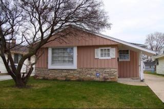 4906 104th St, Milwaukee, WI 53228-3204