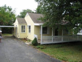 3945 Greenleaf Ave, Knoxville, TN 37919-4562